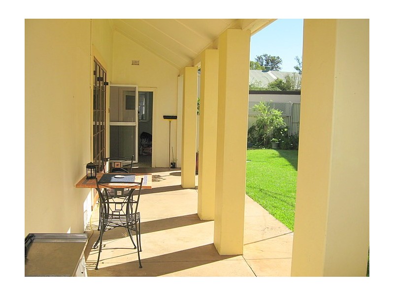 73 Currajong Street, Parkes NSW 2870