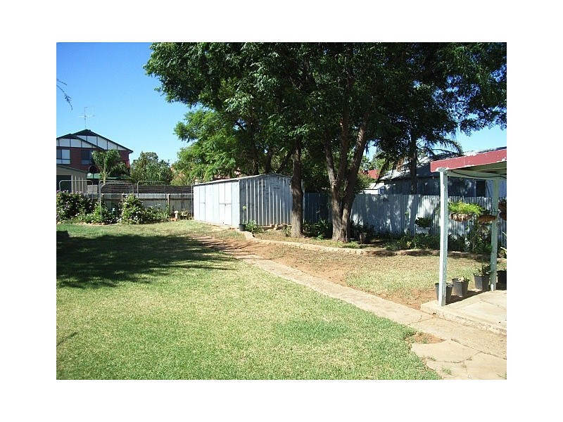 43 Clarinda Street, Parkes NSW 2870