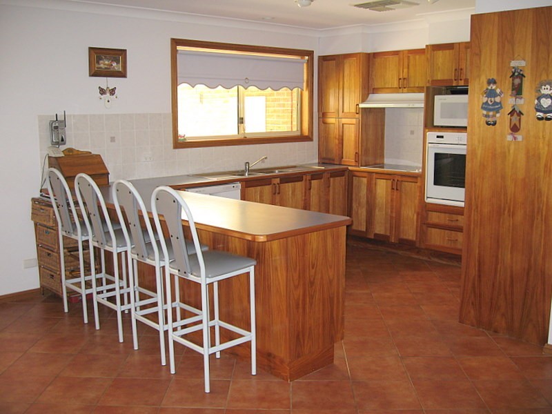 10 Cobden Place, Parkes NSW 2870