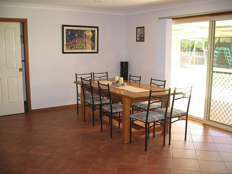 10 Cobden Place, Parkes NSW 2870