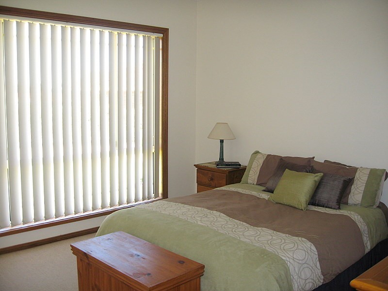 10 Cobden Place, Parkes NSW 2870