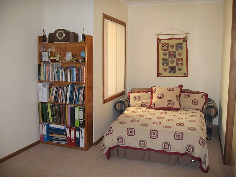 10 Cobden Place, Parkes NSW 2870