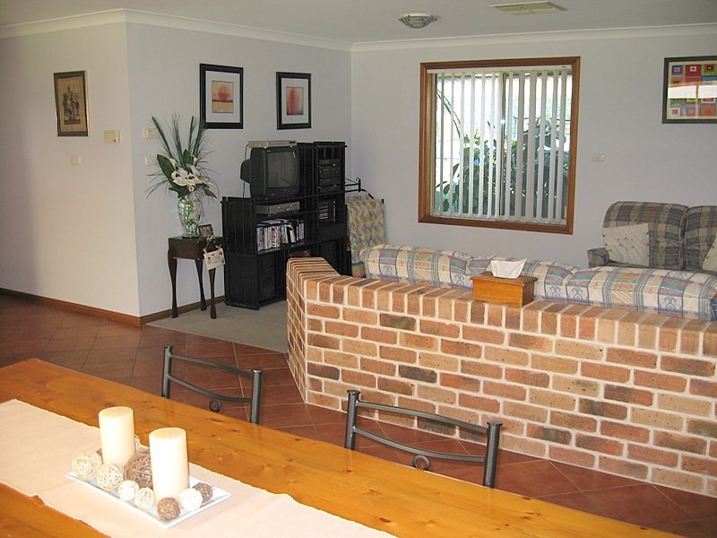 10 Cobden Place, Parkes NSW 2870