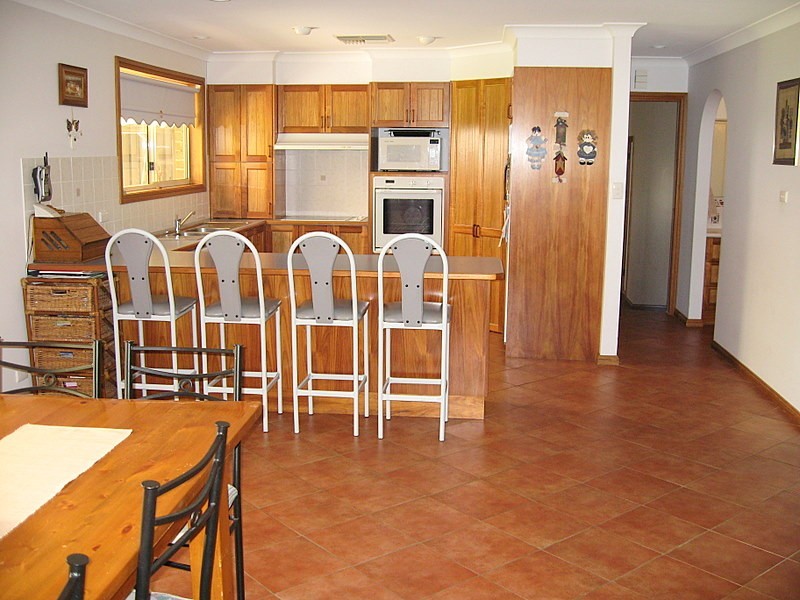 10 Cobden Place, Parkes NSW 2870