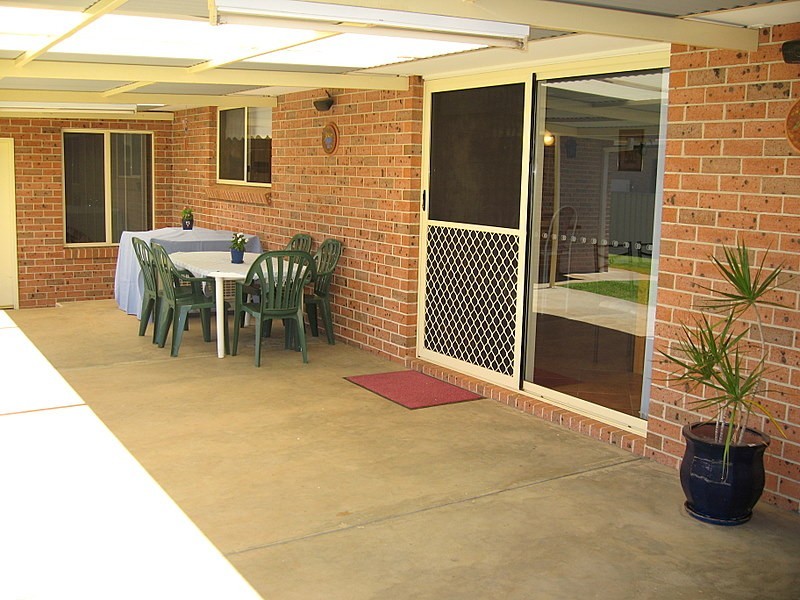10 Cobden Place, Parkes NSW 2870