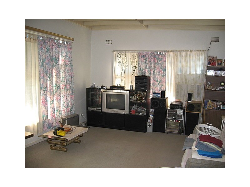 3 Brolgan Road, Parkes NSW 2870