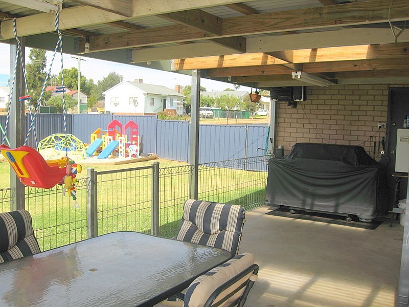 24 Charles Rigg Avenue, Parkes NSW 2870