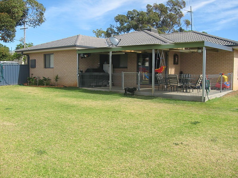 24 Charles Rigg Avenue, Parkes NSW 2870