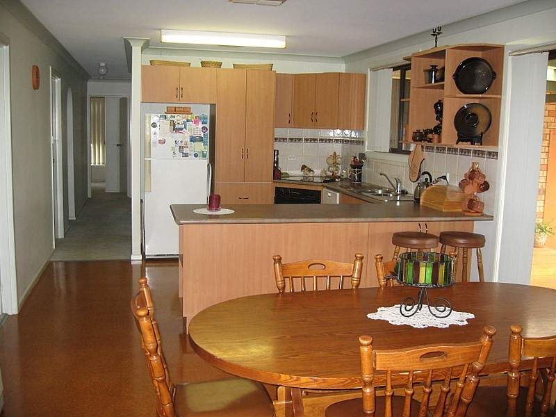 4 George Field Drive, Parkes NSW 2870