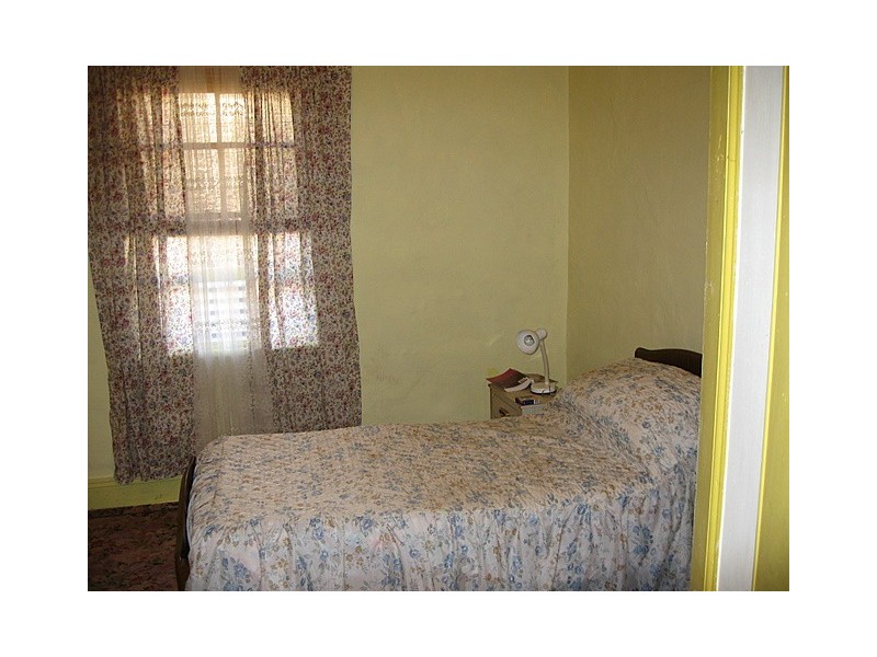 12 Caswell Street, Peak Hill NSW 2869