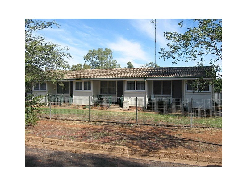 82-84 Derribong Street, Peak Hill NSW 2869