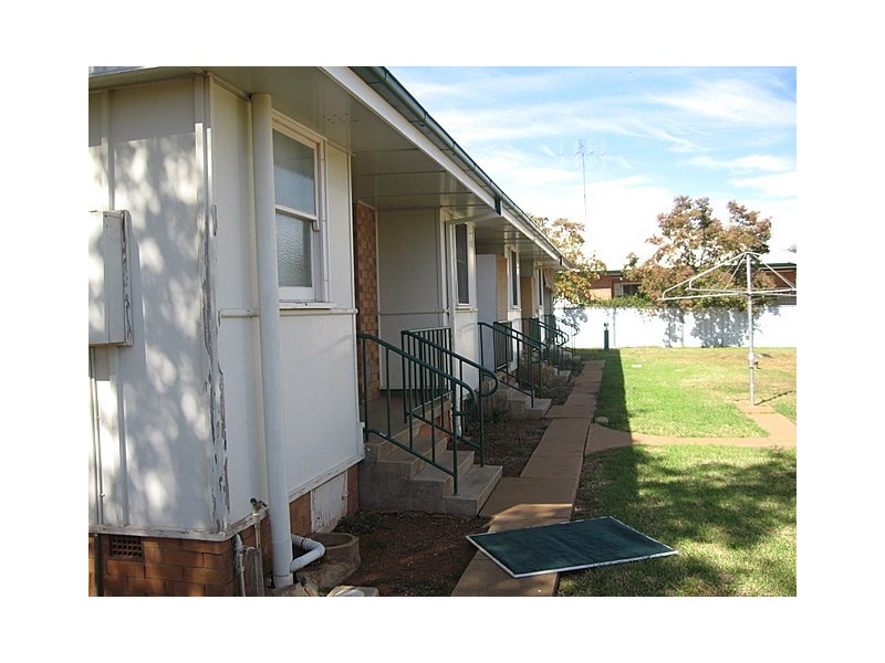 82-84 Derribong Street, Peak Hill NSW 2869