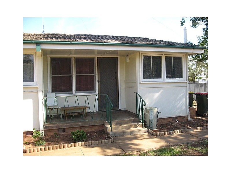 82-84 Derribong Street, Peak Hill NSW 2869