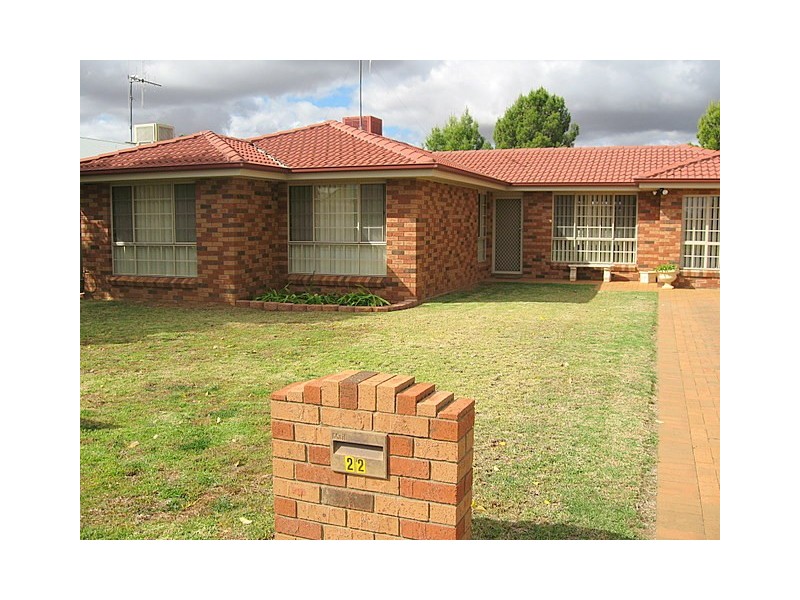 22 Ebelina Crescent, Parkes NSW 2870