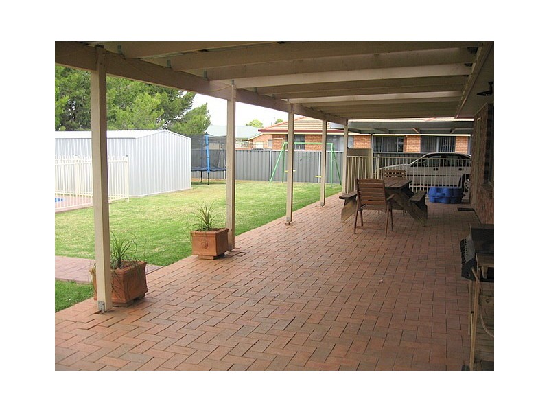 22 Ebelina Crescent, Parkes NSW 2870