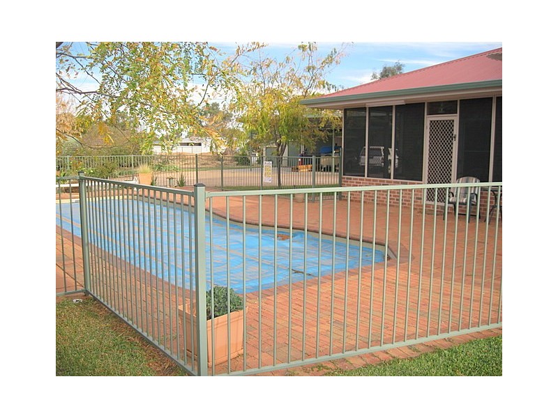 251 Nash Street, Parkes NSW 2870