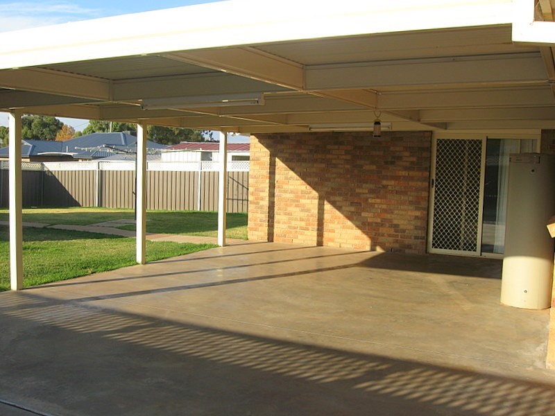 70  Best Street, Parkes NSW 2870