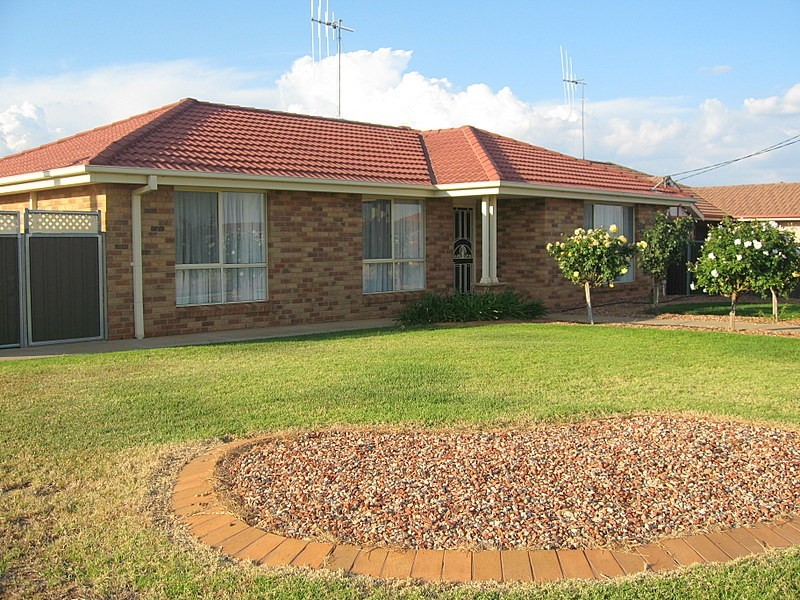 70  Best Street, Parkes NSW 2870