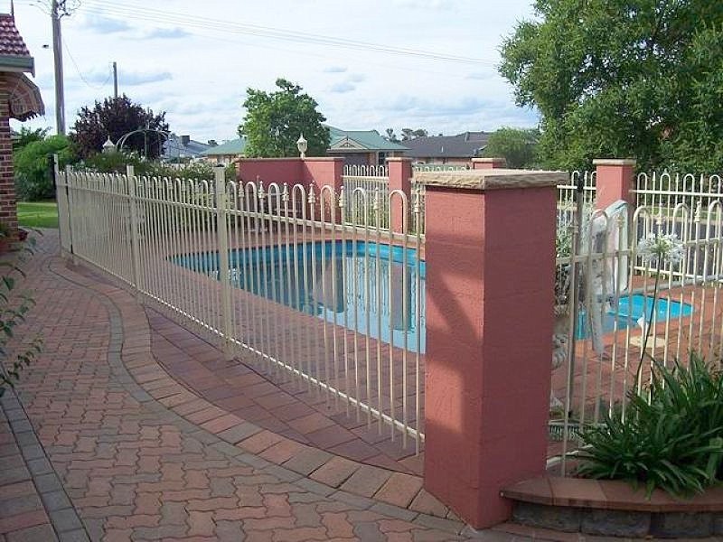 3 Flinders Street, Parkes NSW 2870