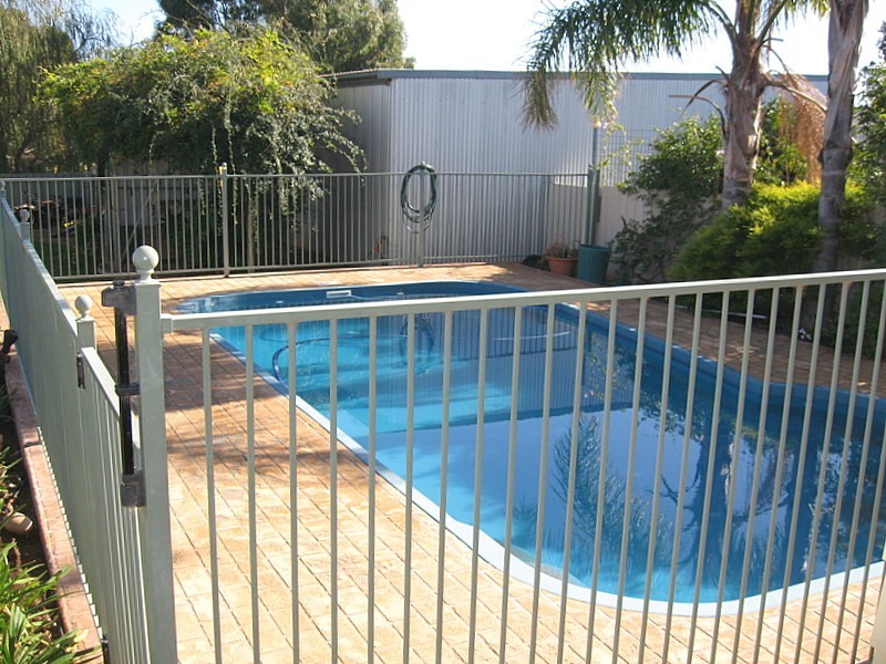 13 Moulden Street, Parkes NSW 2870