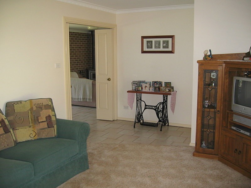 13 Moulden Street, Parkes NSW 2870