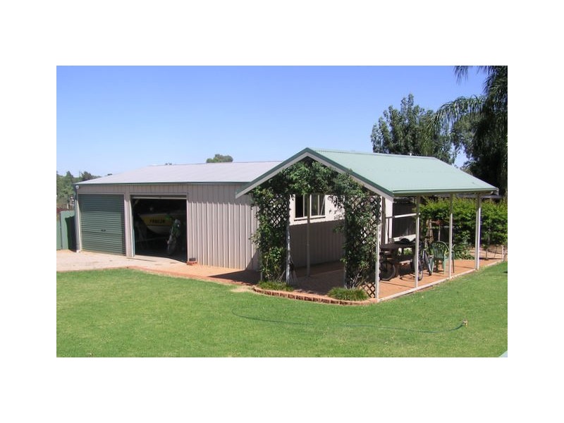 13 Moulden Street, Parkes NSW 2870