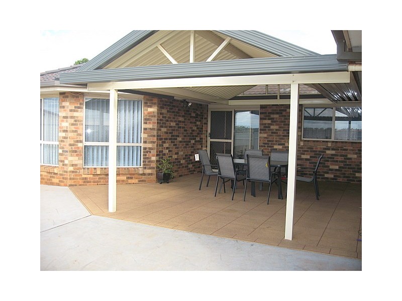 10 Mimosa Avenue, Parkes NSW 2870