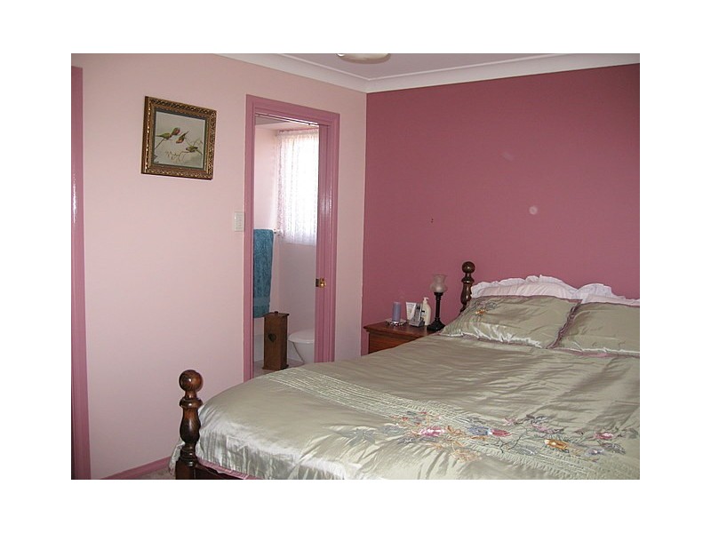 10 Mimosa Avenue, Parkes NSW 2870