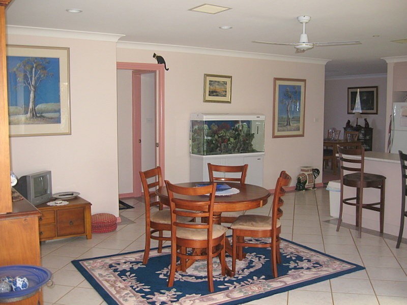 21 Glenburnie Close, Parkes NSW 2870