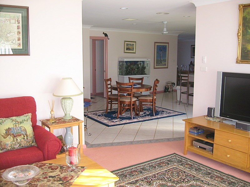 21 Glenburnie Close, Parkes NSW 2870