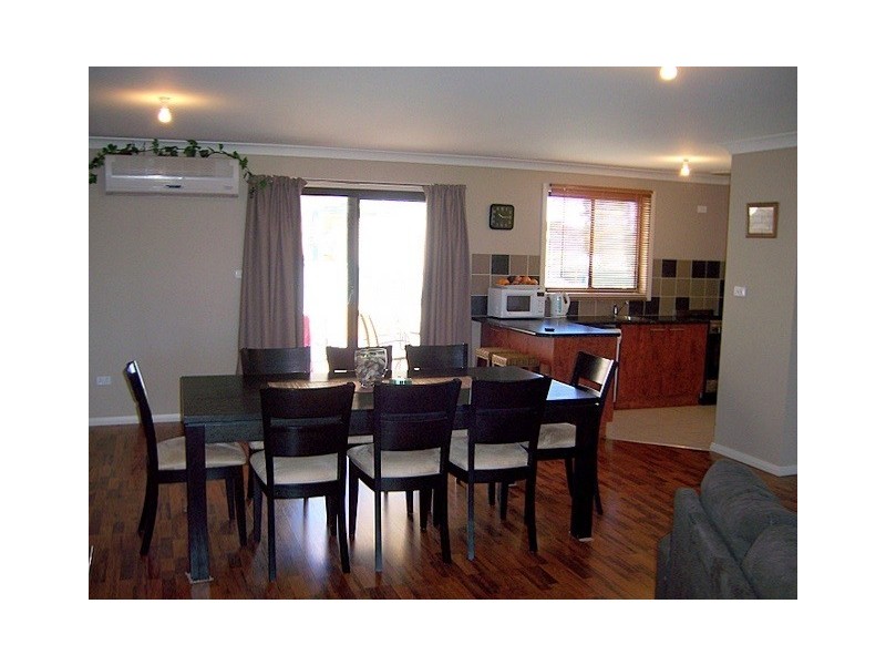 14 George Field Drive, Parkes NSW 2870