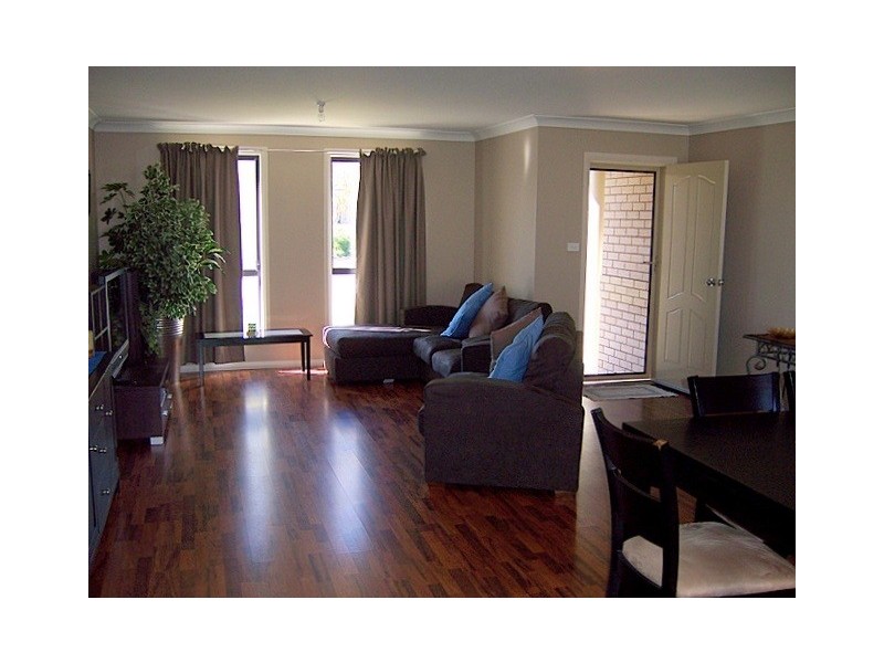 14 George Field Drive, Parkes NSW 2870