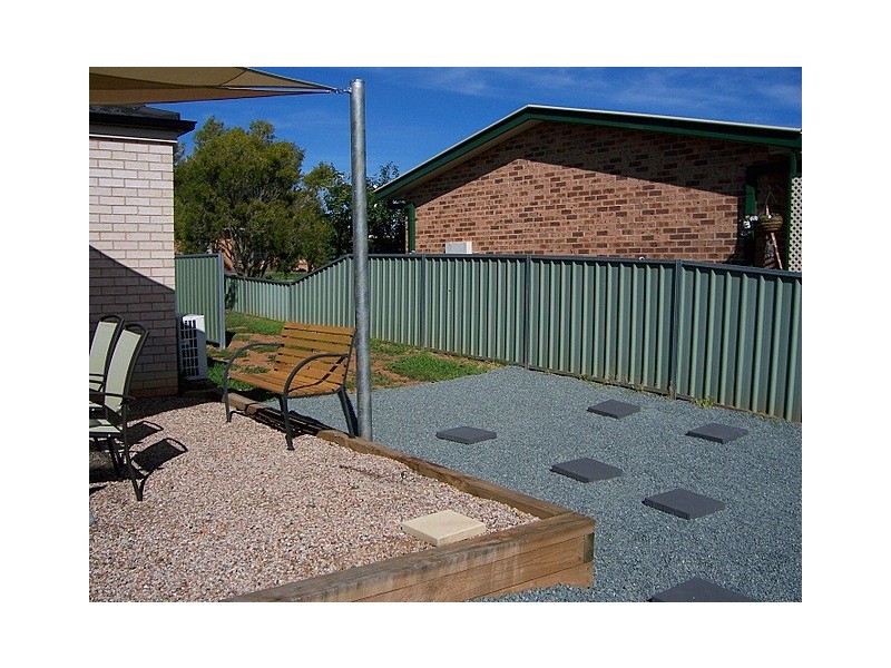 14 George Field Drive, Parkes NSW 2870