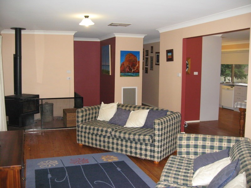 20 Field Road, Parkes NSW 2870
