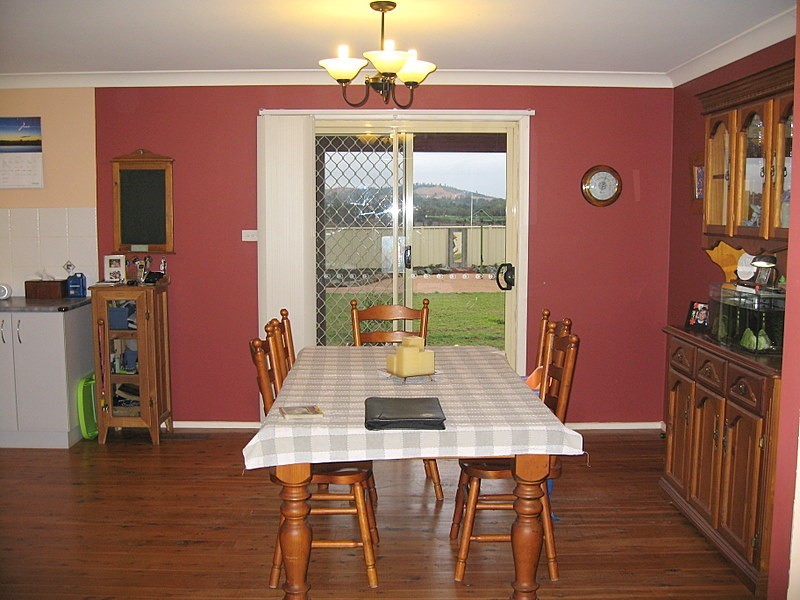 20 Field Road, Parkes NSW 2870
