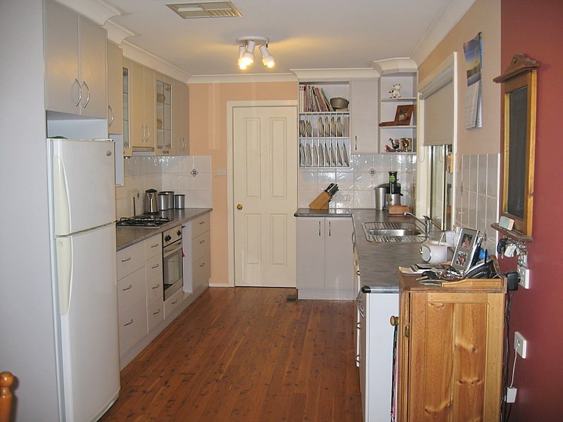 20 Field Road, Parkes NSW 2870