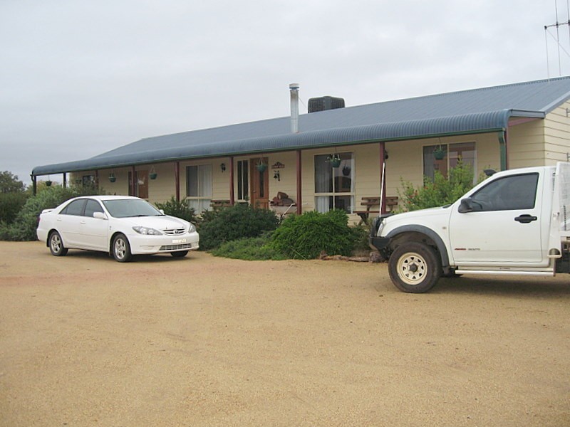 20 Field Road, Parkes NSW 2870