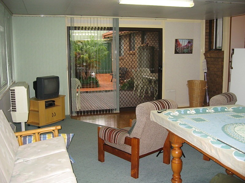 6 Basil Avenue, Parkes NSW 2870