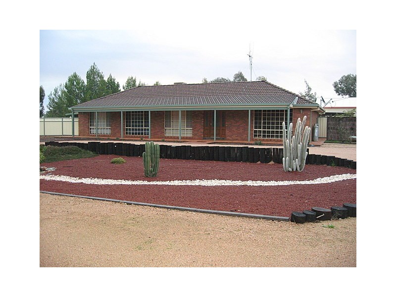 240 Nash Street, Parkes NSW 2870