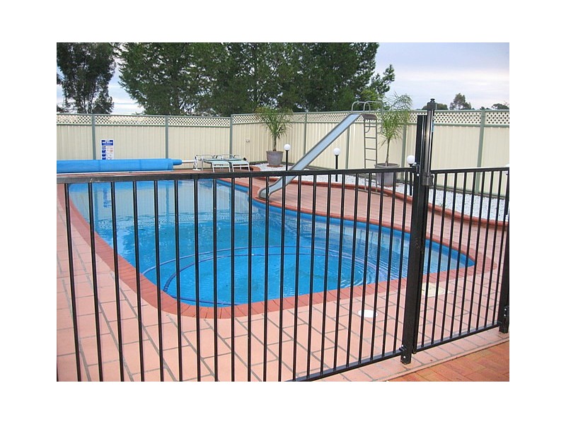 240 Nash Street, Parkes NSW 2870