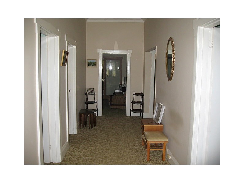 6 Metcalfe Street, Parkes NSW 2870