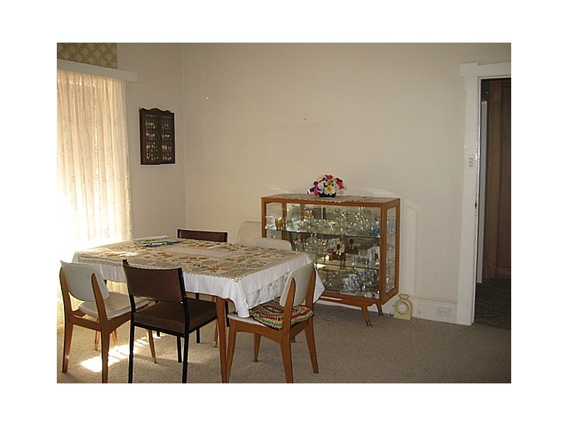 6 Metcalfe Street, Parkes NSW 2870