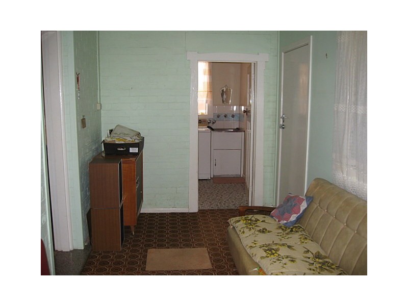 6 Metcalfe Street, Parkes NSW 2870