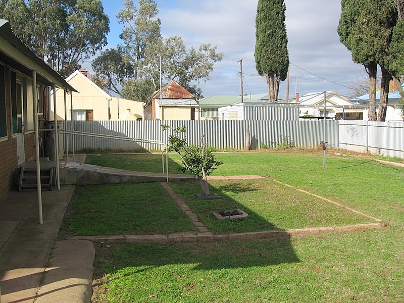 31  Cecile Street, Parkes NSW 2870