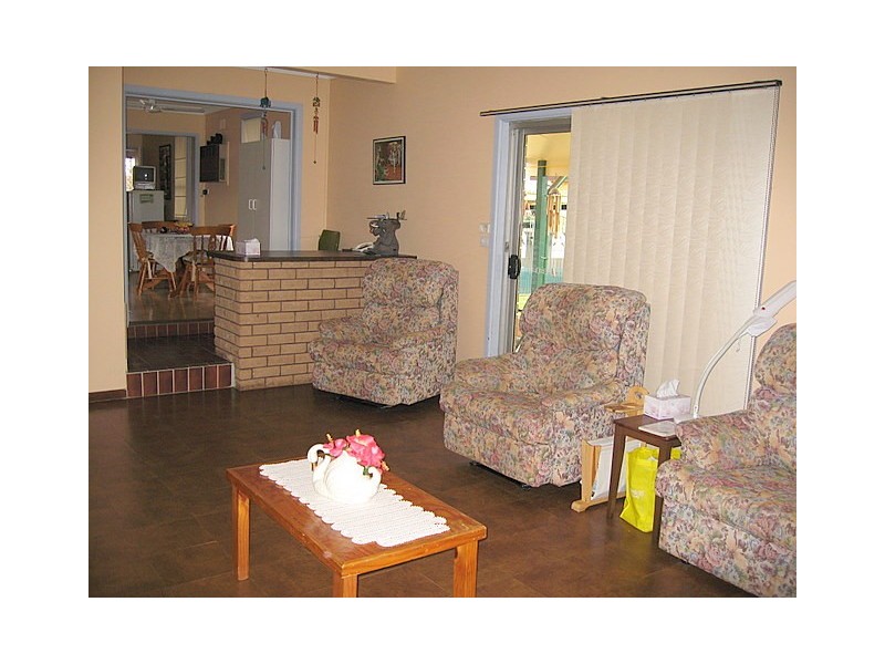 100 Close Street, Parkes NSW 2870