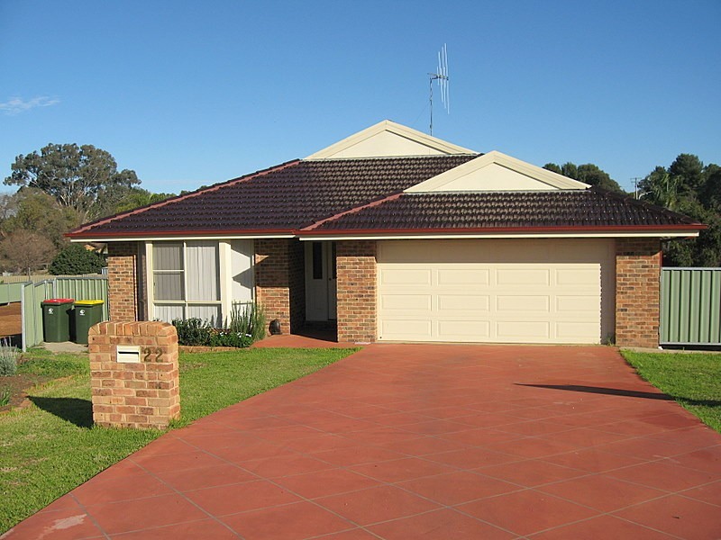 22 Glenburnie Close, Parkes NSW 2870