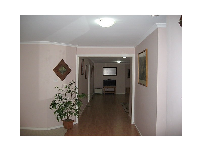 22 Glenburnie Close, Parkes NSW 2870