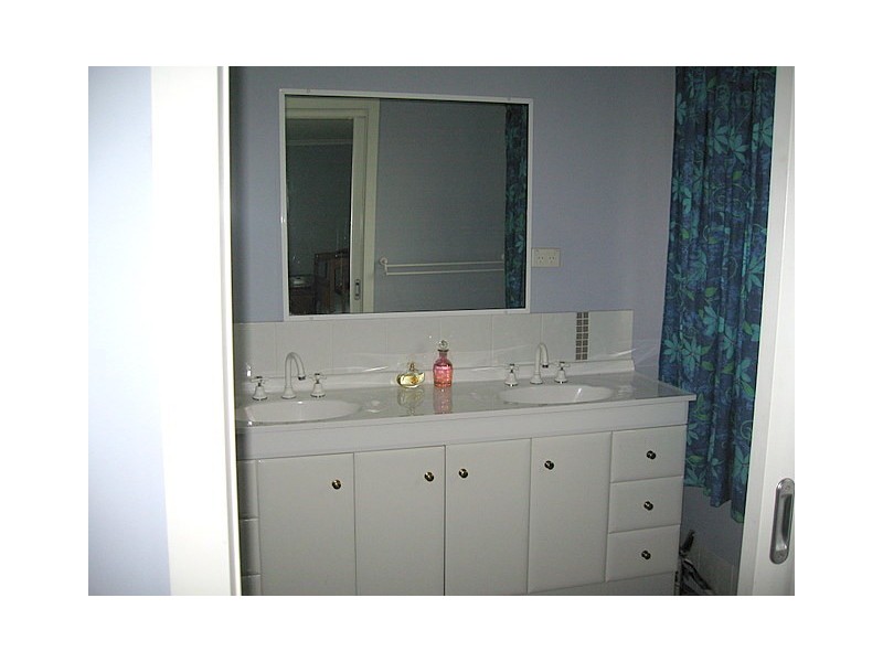 22 Glenburnie Close, Parkes NSW 2870