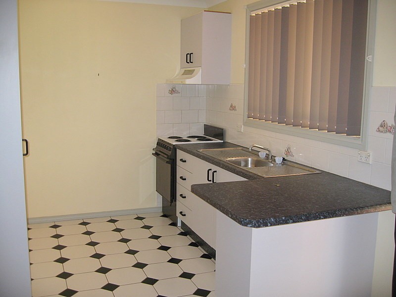 18 Thomas Tom Crescent, Parkes NSW 2870