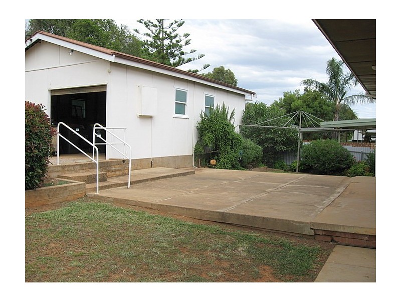161  Currajong Street, Parkes NSW 2870